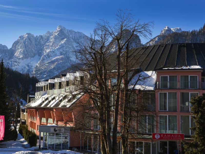 RAMADA HOTEL & SUITES EX PRISANK