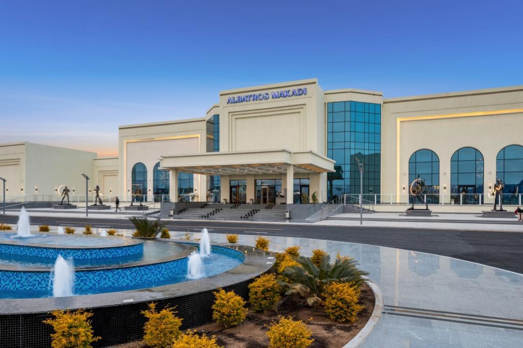 ALBATROS MAKADI BEACH