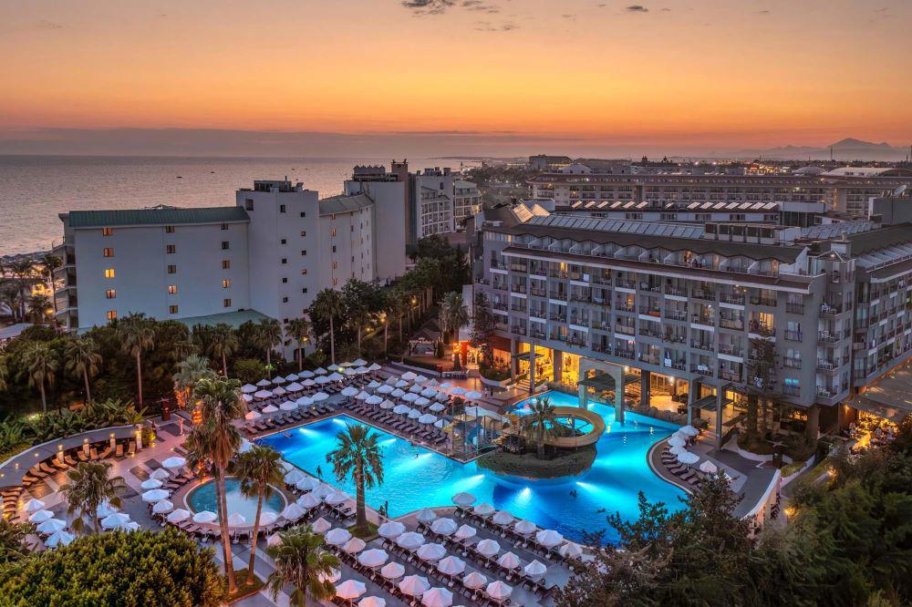 PALOMA OCEANA RESORT