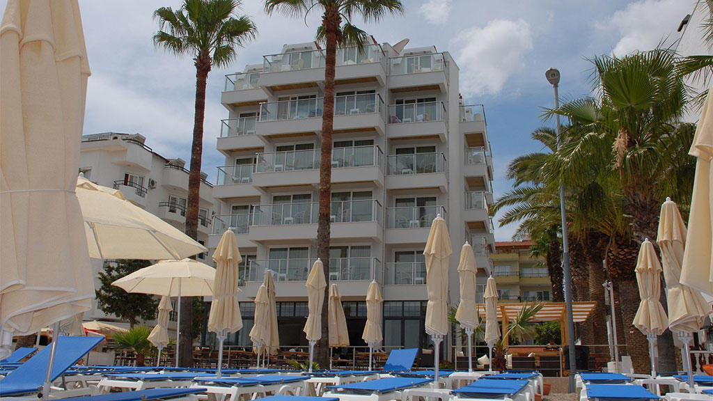 BEGONVILLE BEACH HOTEL