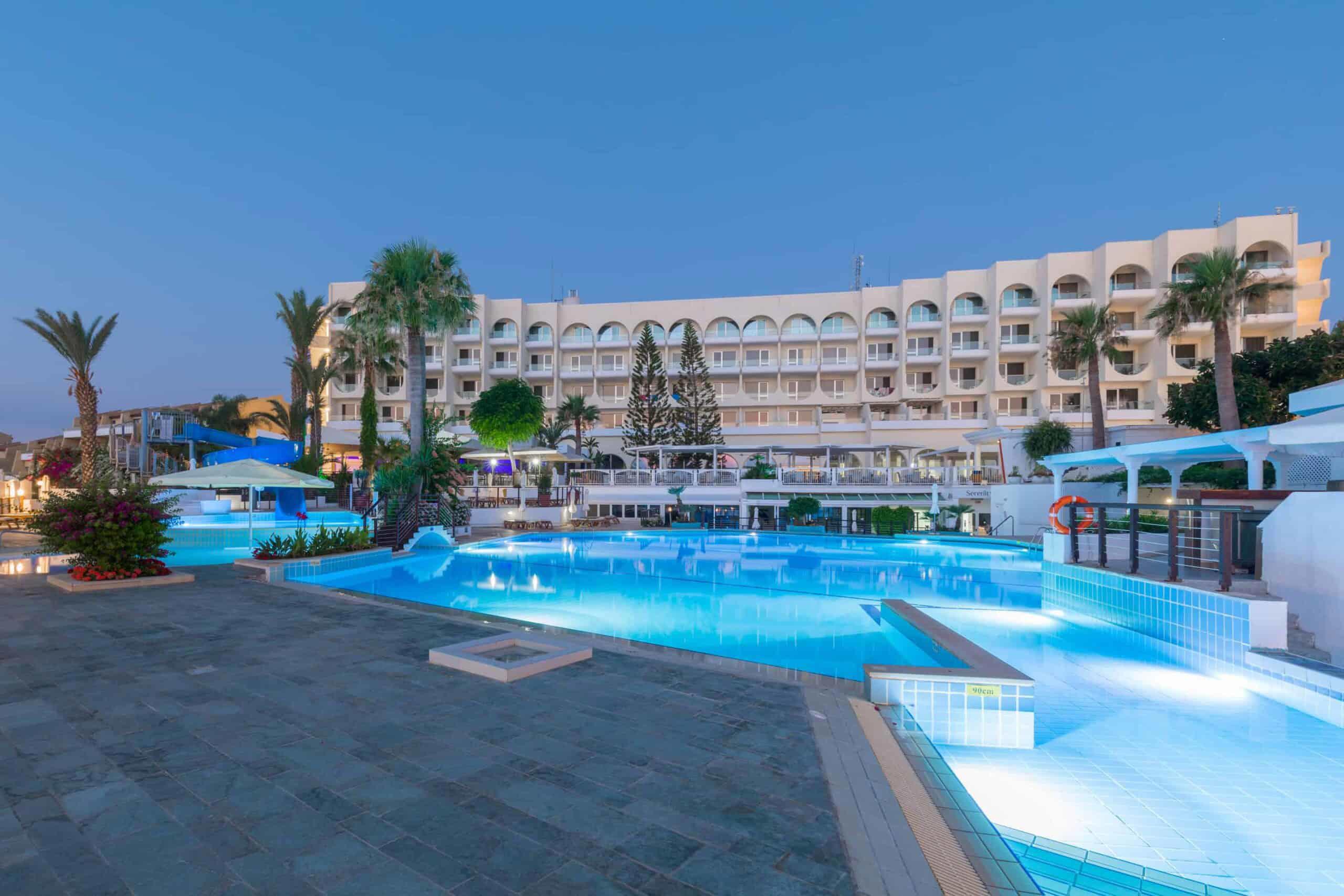 GOLDEN COAST BEACH HOTEL