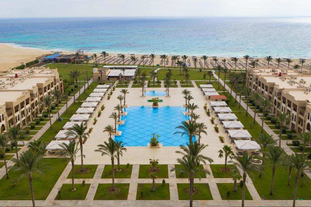 JAZ ORIENTAL ALMAZA BAY